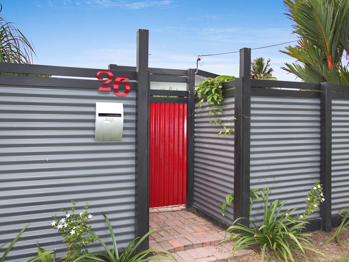 Totally Secure Modern Home On City Fringe